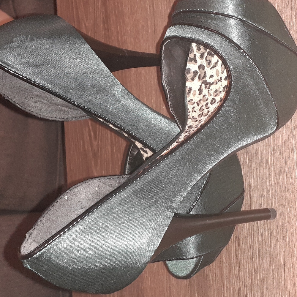 Qupid Satin Platform Open-Toed Emerald Green Heels